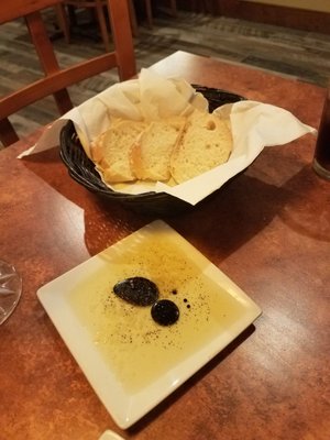 Bread with oil/ vinegar