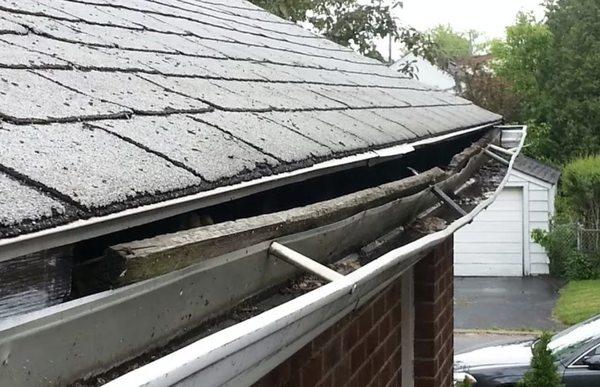 Wee Bit Of Work Wednesday ‍ #WeGotYou #InThisTogether #WeAreOpen #LocalRoofers #DetailsMatter #ItsHowWeRoll #FRSRoofing