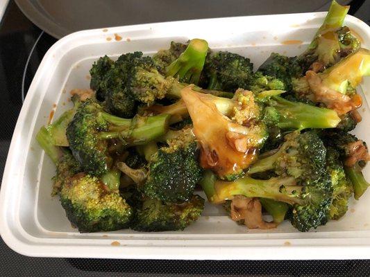 Garlic Chicken. This is a pic of the same size container of all the broccoli taken out. Taste was good but there was way to much of this.