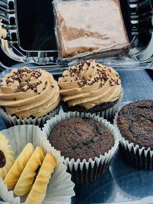 Cupcakes Fancy Cookies Nutella Chocolate Chip Brownie