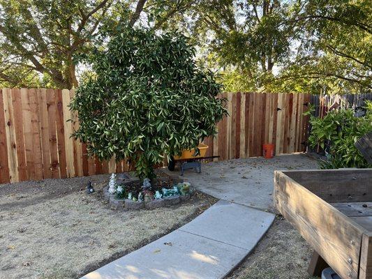 New 80ft fence in the rear, two new gates in the front.