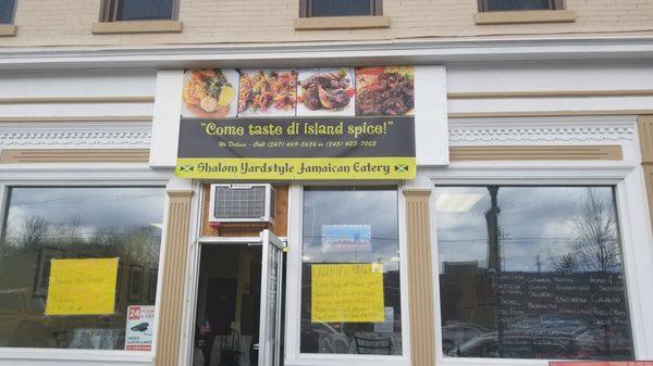 Shalom Yardstyle Jamaican Eatery - "Come taste di island spice"