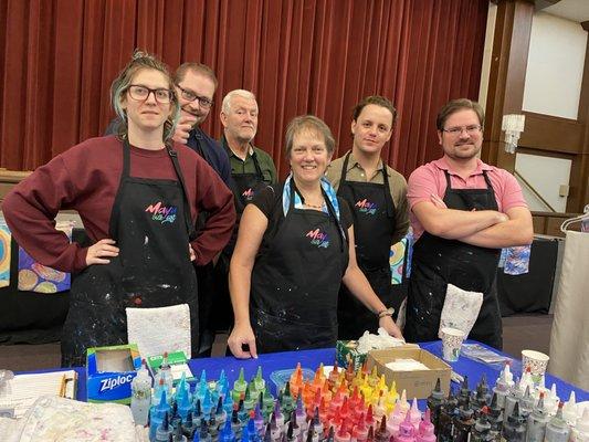 The Mayu Silk Art team is ready to help you create an extraordinary event! (This one was a synagogue event in 2019)