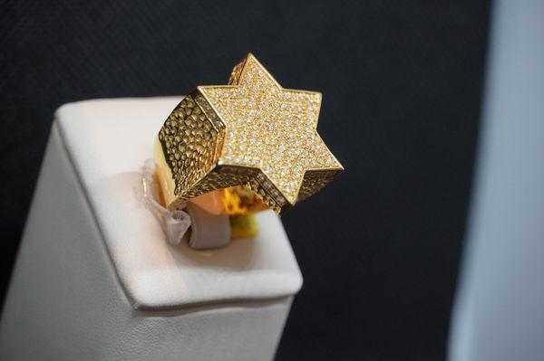 Star gold and diamond ring