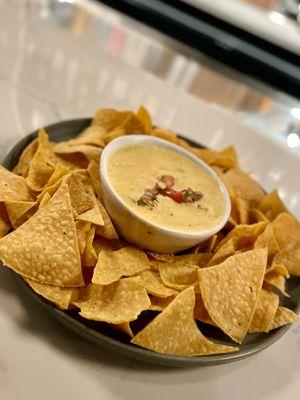 Chips & Queso