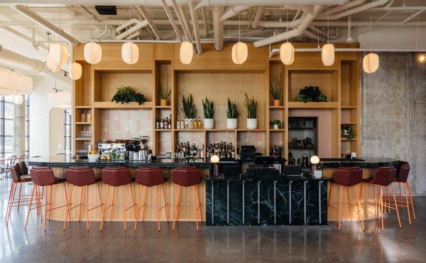 Lobby bar and check-in desk at Waymore's Nashville