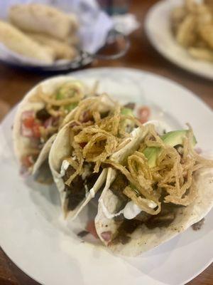 Brunt tips tacos