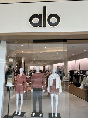 Alo Storefront