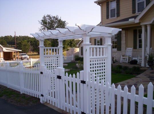 Residential Vinyl Fence & Arbor