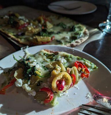 Spinach and artichoke veggie flatbread is the best.