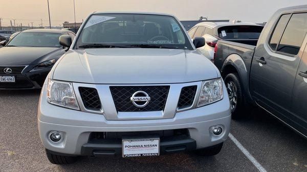 2021 Nissan Frontier / Light Silver