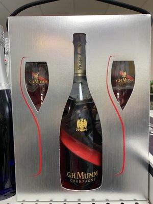 GH Mumm Champagne