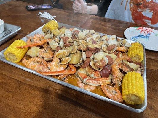 Combo Boil for 4 with butter garlic sauce