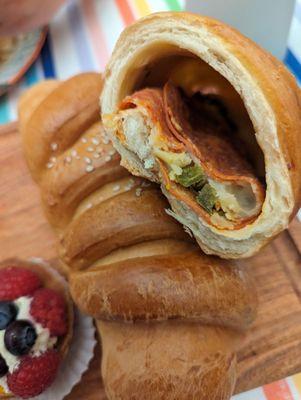 Inside the pepperoni jalapeno bread