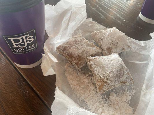 Beignets and latte