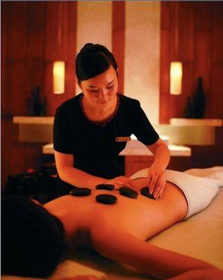 Professional massage, free hot stones ！