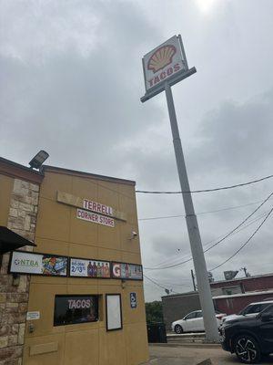 INSIDE SHELL GAS STATION