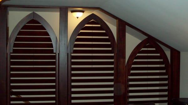 4" stained gothic room divider shutter