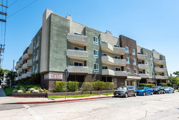 The Ritz apartments in Studio City