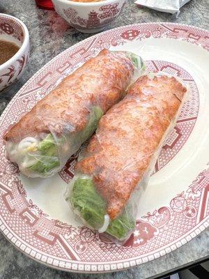 Sugarcane shrimp spring rolls