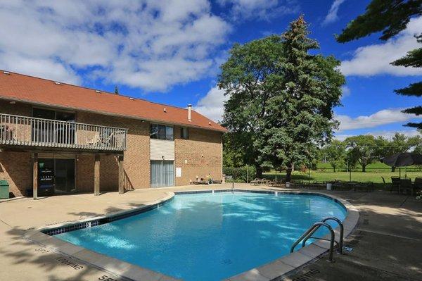 Kings Gate Apartments in Sterling Heights, MI