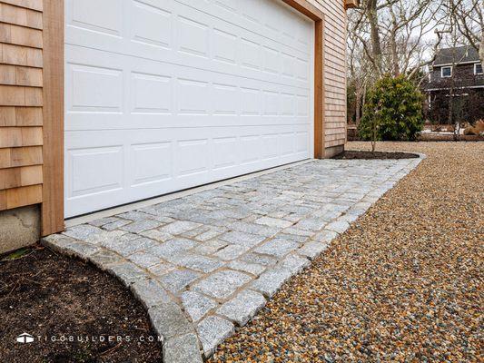 Cobblestone Driveway Installation