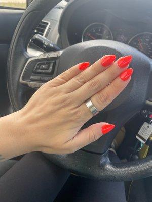 Manicure / natural nails w/ shellac. Vogue nails  4EVER.