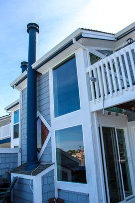 Picture windows with a view of the Discovery Bay, CA waterways by East County Glass