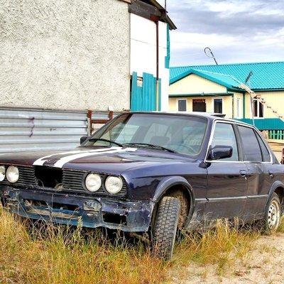 Latino Junk Cars