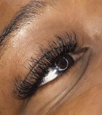 Hybrid eyelash extensions