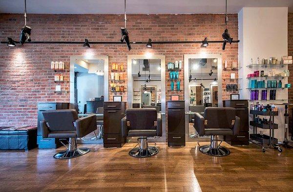 [salon]718's Clinton Hill location on Myrtle Ave.