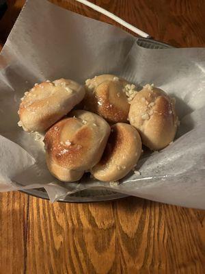 Garlic knots