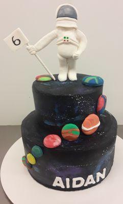 Out of this world birthday cakes.