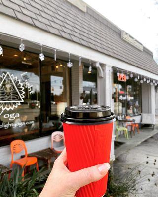 Hot Oat 16 oz. Persian Chai, vegan Maple Nut Shortbread