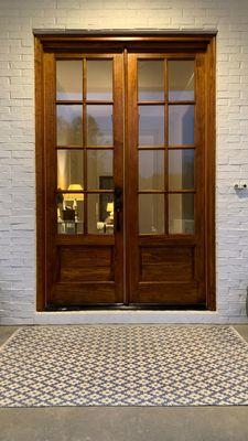 We refinished this door in Hixson, TN, it had a lacquer finish that was peeling and cracking, now refinished back to its former glory.