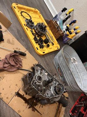 Cr250 engine disassemble