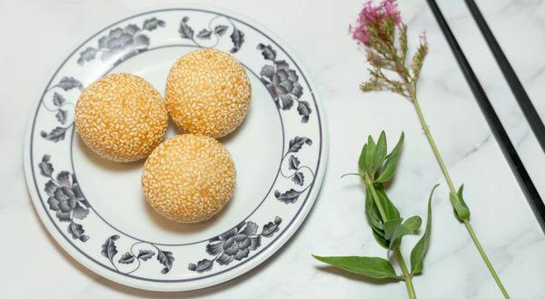 Sesame balls