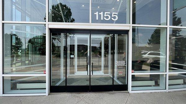 Real Estate Academy of Colorado front of the building main entrance