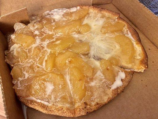 Apple Dessert Pizza 6-Cut