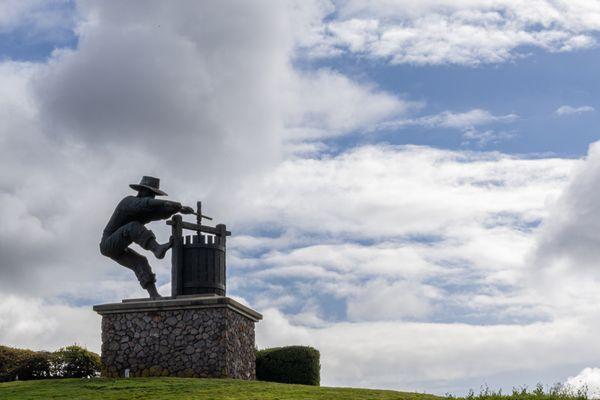 The Grape Crusher Statue - Vista Point Park