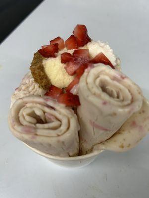 Strawberries with Cheesecake ice cream! Mmmmmmmmmm