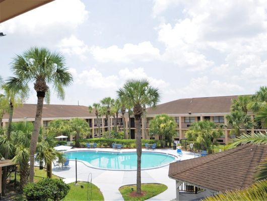 APM Inn & Suites