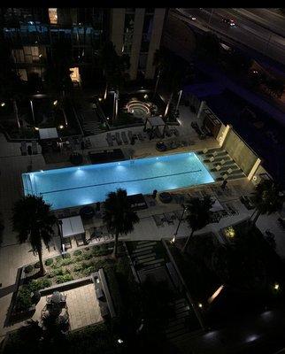 7th floor pool deck