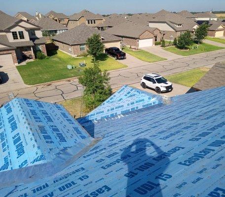 We use only top-quality products on our installations at no extra charge. Here we see synthetic underlayment and ice and water shield