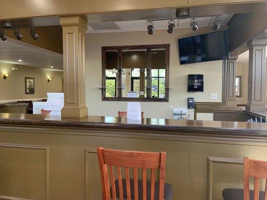 Countertop Seating with TV