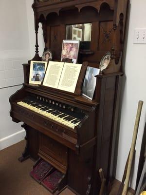 Old piano 1905