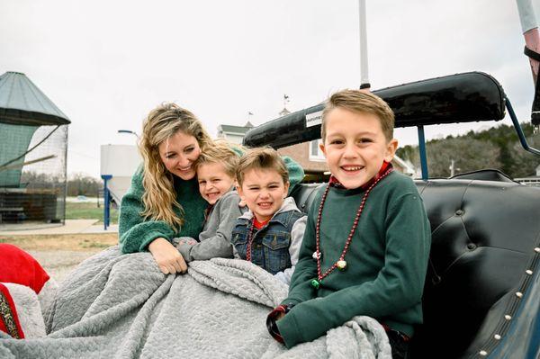 Country Christmas at Brookdale Farms | St. Louis, MO