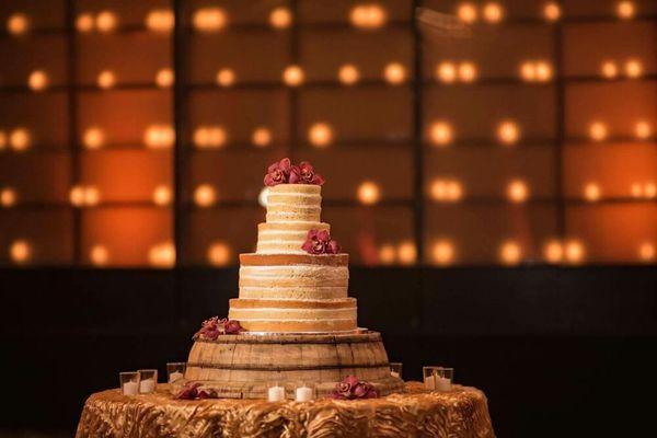 Naked Cake: Panetela Borracha with Whipped Almond buttercream