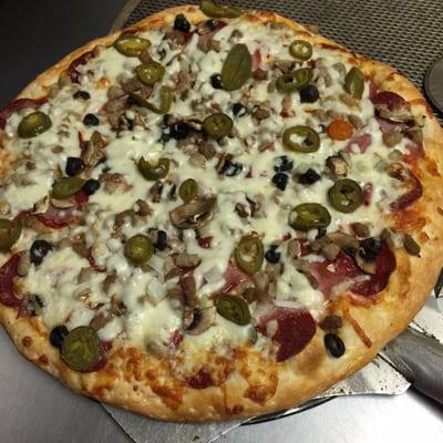 14" large pizza- supreme with jalapeños