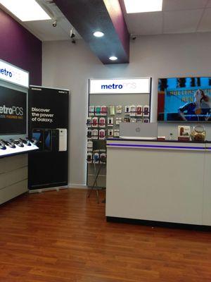 The Nicest Metro PCS store EVER! Ben 10 is an awesome, professional employee!